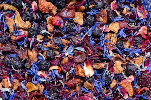 Apple-Blueberry-Tea-Blend-Twist-Teas.webp